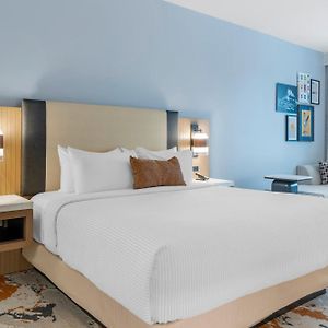 Cambria Hotel Austin Downtown